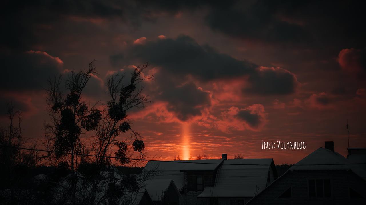 На Волині виявили загадковий сонячний стовп: фото неймовірного явища